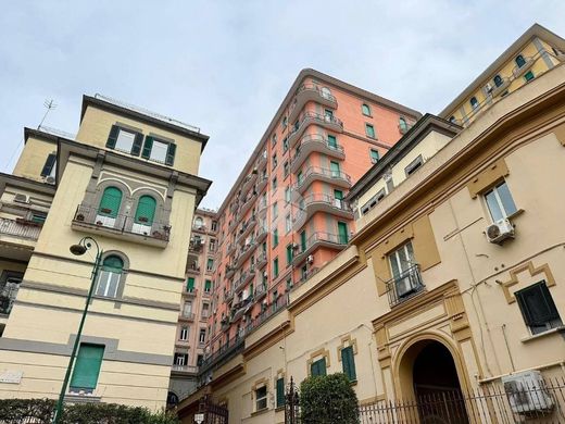 Piso / Apartamento en Nápoles, Napoles