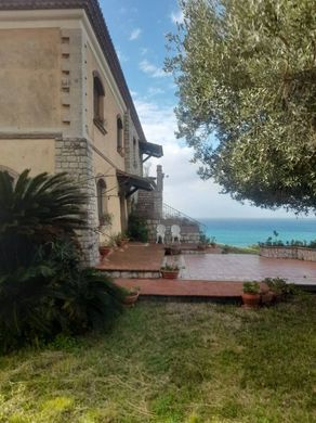 Villa in Belvedere Marittimo, Provincia di Cosenza