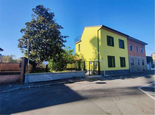 Villa in Rho, Milan