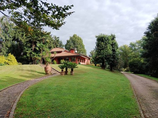 Villa en Fenegrò, Provincia di Como