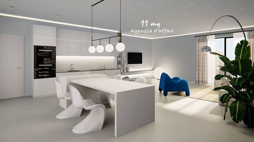 Penthouse Cesenatico, Forlì ilçesinde