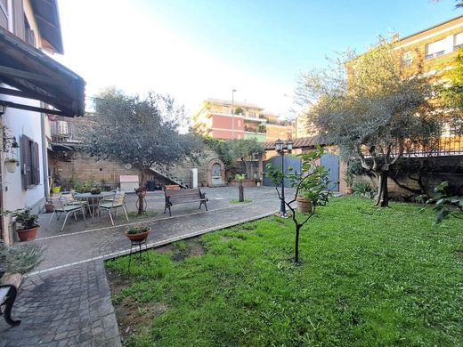 Villa in Rome, Latium