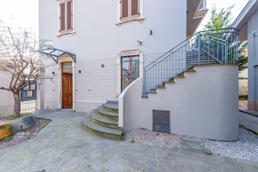 Villa in Legnano, Milan