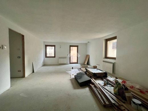 Apartment / Etagenwohnung in Ponte di Legno, Provincia di Brescia