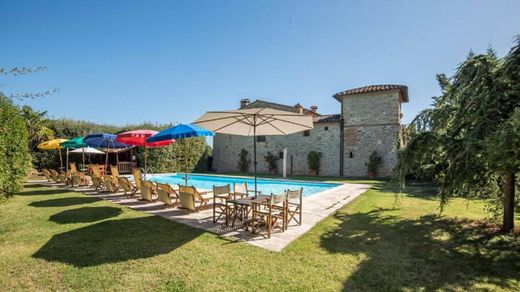 Köy evi Rapolano Terme, Siena ilçesinde