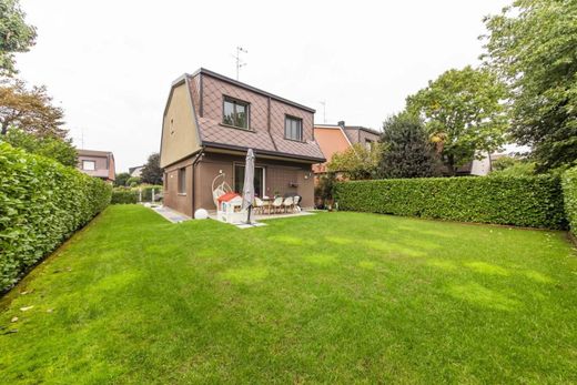 Villa a Arese, Milano