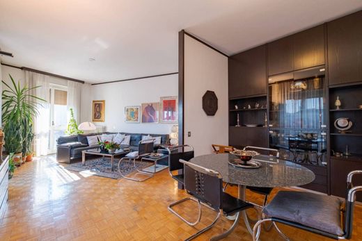 Appartamento a Milano, Lombardia