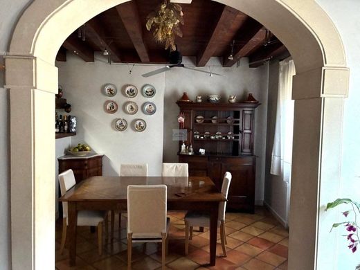 Apartment / Etagenwohnung in Padua, Venetien