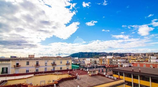 Piso / Apartamento en Nápoles, Napoles