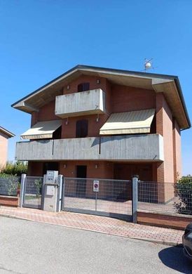 Villa in Sala Bolognese, Bologna