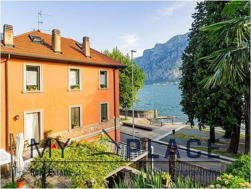 Apartment / Etagenwohnung in Malgrate, Provincia di Lecco