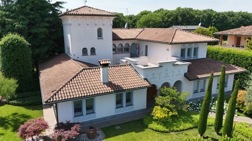 Villa a Misano di Gera d'Adda, Bergamo