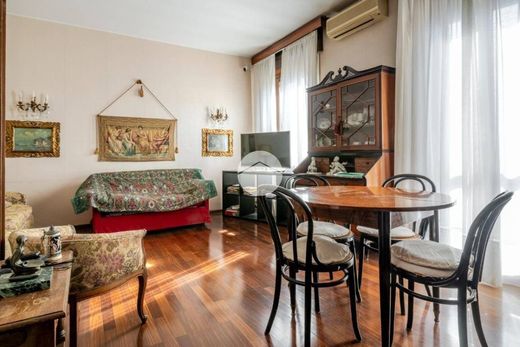 ローマ, ラツィオ州のアパートメント