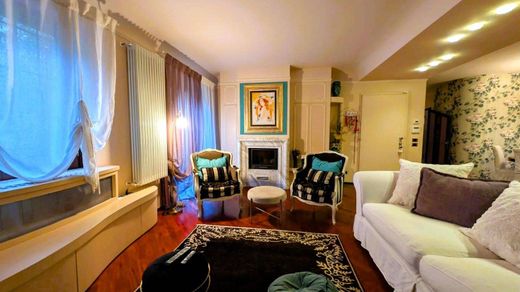 Sıralı evler Prato, Prato ilçesinde