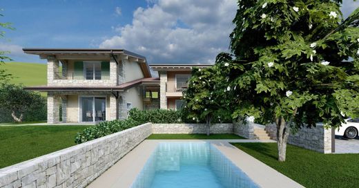 Appartamento a Garda, Verona