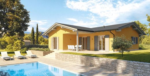 Βίλα σε Beinette, Provincia di Cuneo