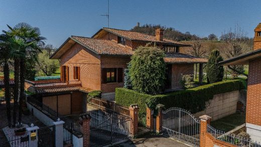 Villa in Quattro Castella, Provincia di Reggio Emilia