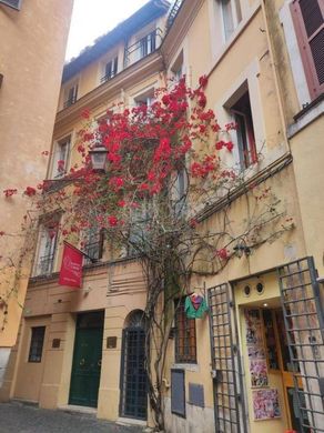 Apartment / Etagenwohnung in Rom, Latium