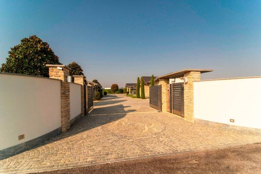 Villa in Nichelino, Turin