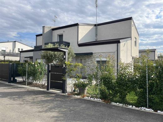 Villa en Calderara di Reno, Bolonia