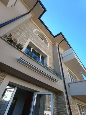 Apartamento - Cernusco sul Naviglio, Milão