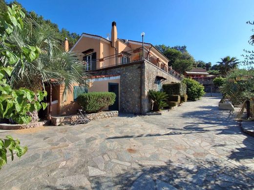 Villa à Finale Ligure, Savone