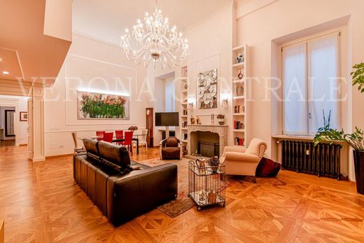 Appartement in Verona, Provincia di Verona