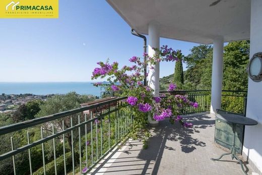 Villa in Toscolano-Maderno, Provincia di Brescia