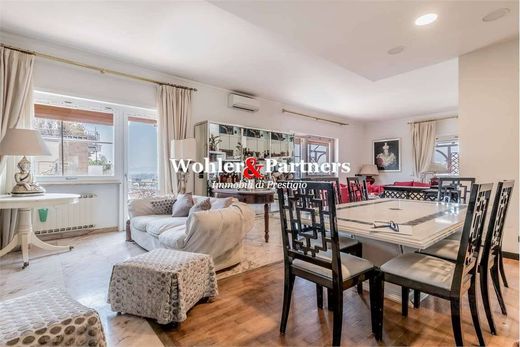 Penthouse Roma, Lazio bölgesinde