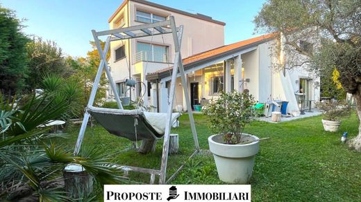 Villa in Misano Adriatico, Provincia di Rimini
