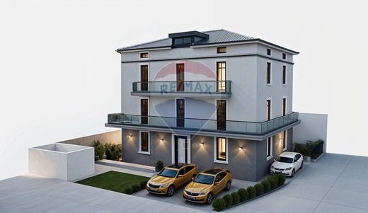 Apartment in Lecco, Provincia di Lecco