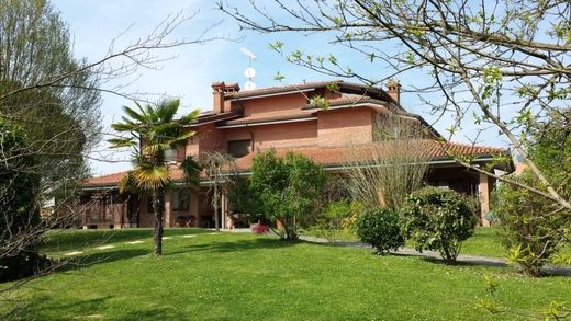 Villa in San Giorgio di Piano, Bologna