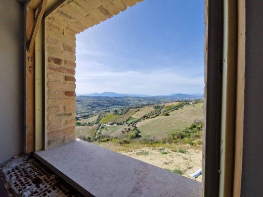 ‏בתי כפר ב  Ripatransone, Provincia di Ascoli Piceno