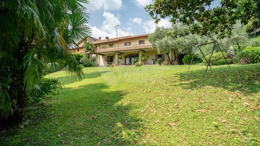 Villa à Oggiono, Provincia di Lecco