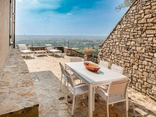 Villa en Montevecchia, Provincia di Lecco