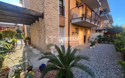 Appartamento a Bardolino, Verona