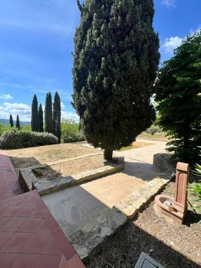 Villa Scansano, Grosseto ilçesinde