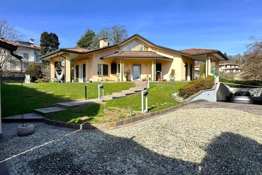 Villa in Sirone, Provincia di Lecco