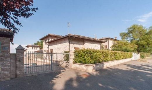 Villa in Anzola dell'Emilia, Bologna