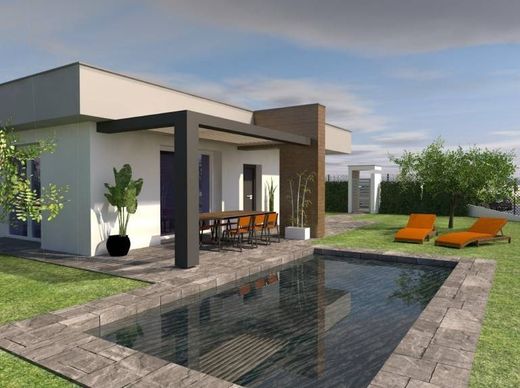 Villa in Bregnano, Provincia di Como