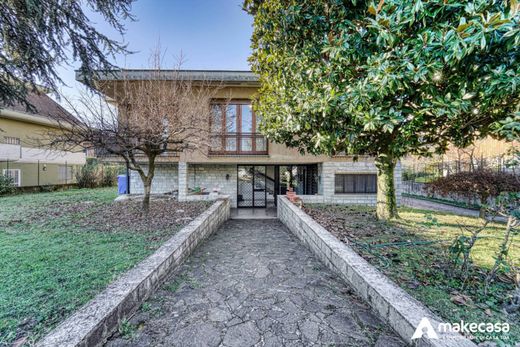 Villa Melegnano, Milano ilçesinde