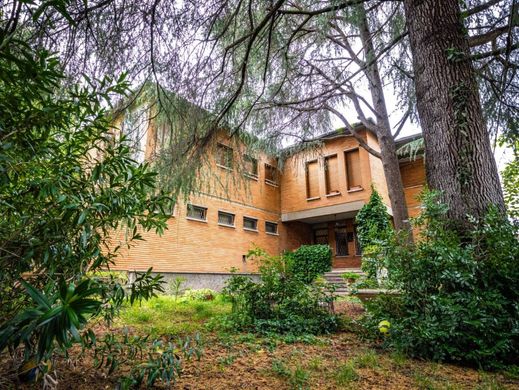 Penthouse w San Lazzaro di Savena, Bologna