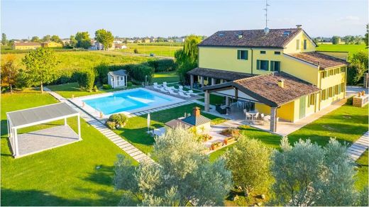 Villa in Novi di Modena, Provincia di Modena