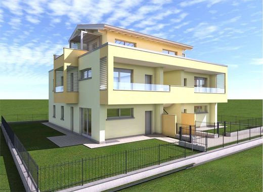 Apartment in Cernusco sul Naviglio, Milan