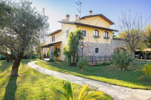 Villa a Luni, La Spezia