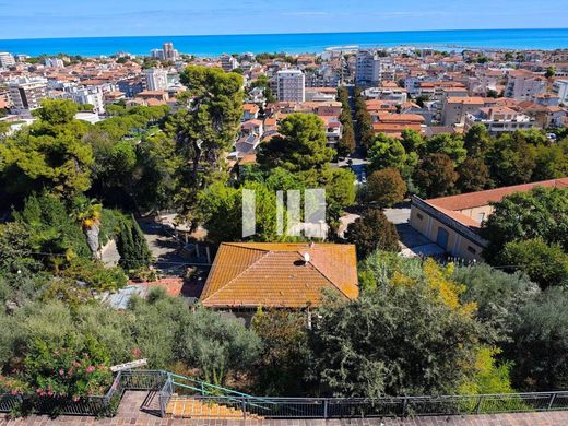 Villa in Giulianova, Provincia di Teramo