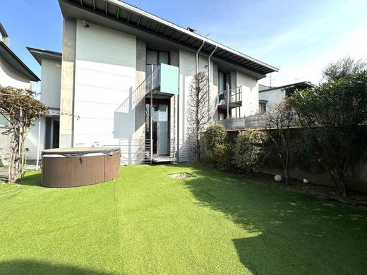 Villa in Gorle, Provincia di Bergamo