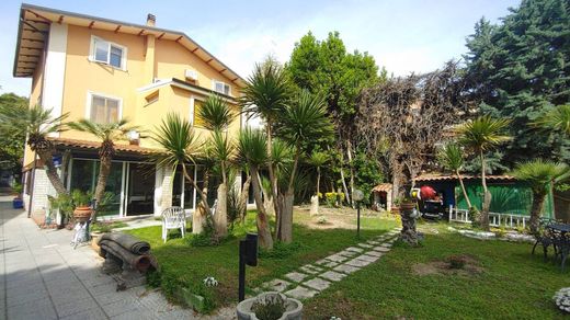 Villa in Silvi, Provincia di Teramo