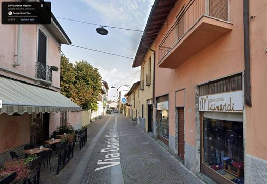 Вилла, Cesano Boscone, Милан