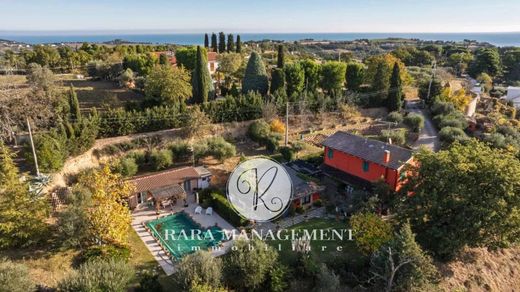 Villa in Civitanova Marche, Provincia di Macerata